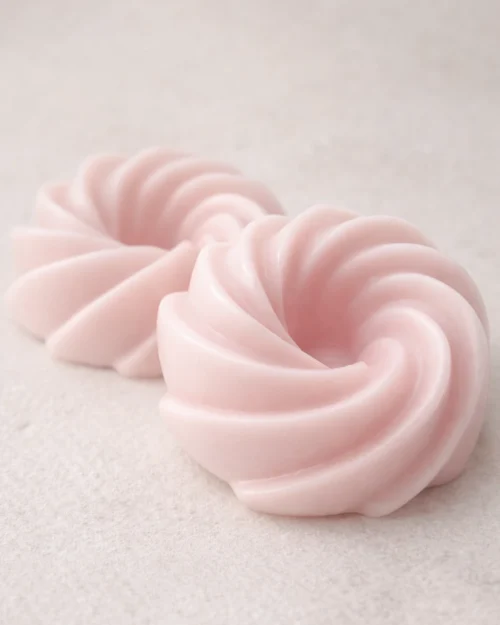 Fondant de cire végétale artisanale Barbe à Papa pour brûle-parfum, style épuré.