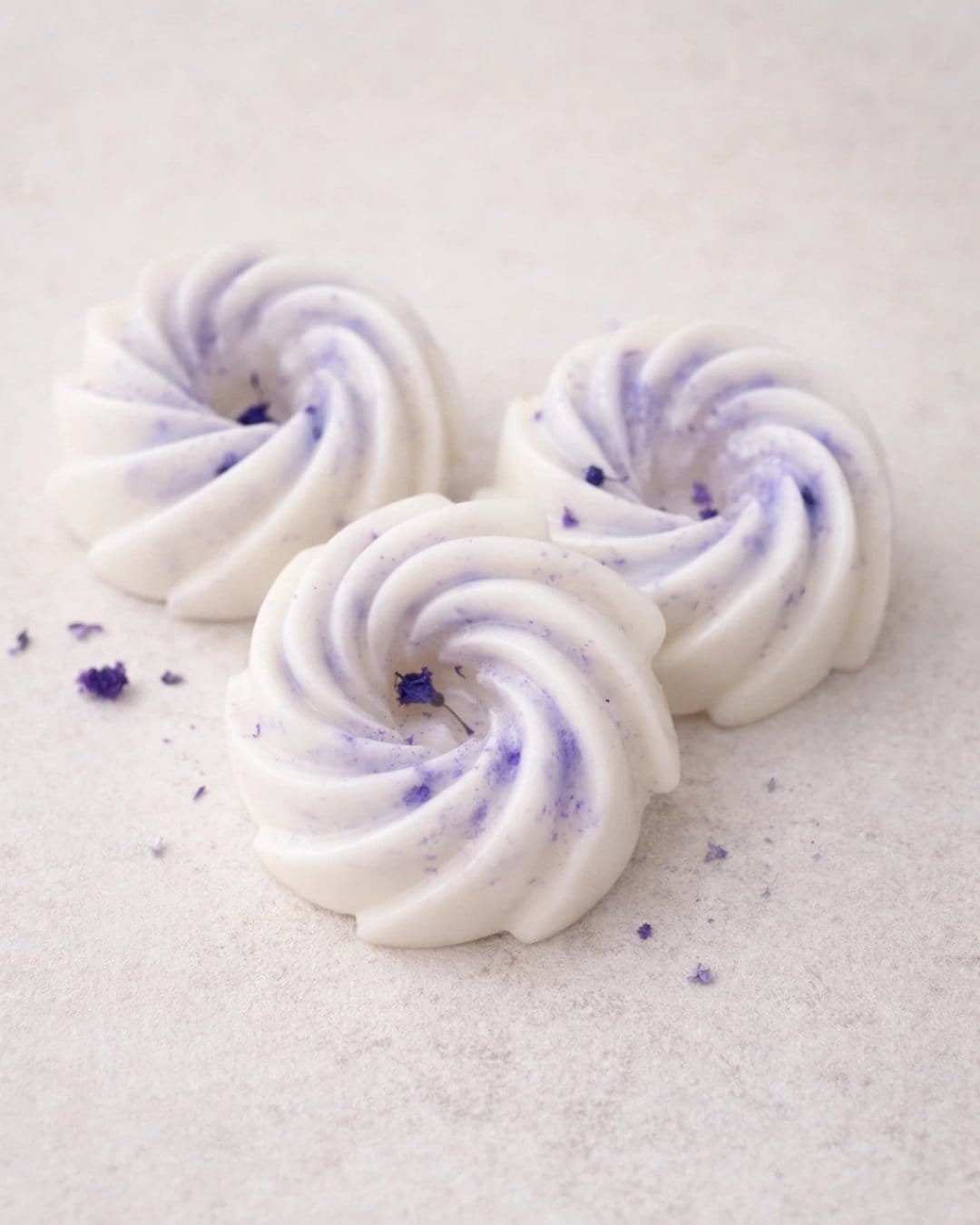 Fondants parfumés Violette Délicate - Parfum des jardins d’autrefois - Niõ Fondants parfumés Violette Délicate - Parfum des jardins d’autrefois - Niõ