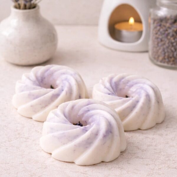 Fondants parfumés artisanaux Violette Délicate - cire naturelle coulée à la main - Niõ Fondants parfumés artisanaux Violette Délicate - cire naturelle coulée à la main - Niõ
