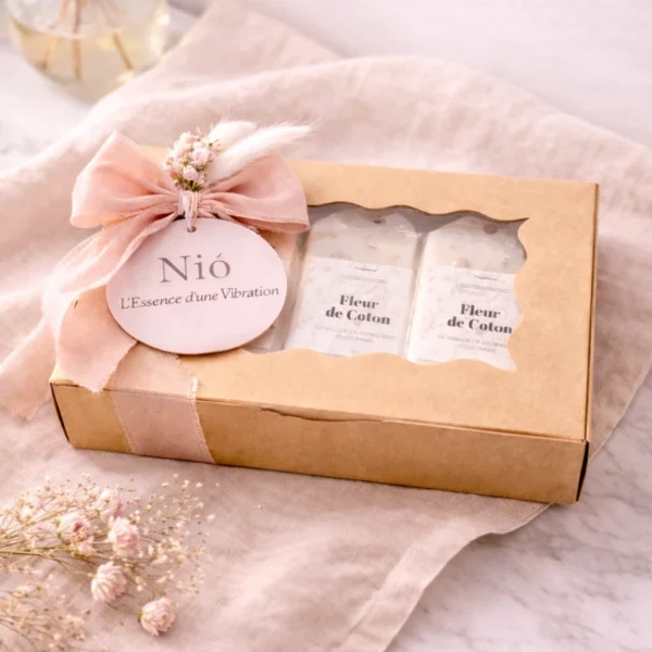 Coffret de suspensions de cire parfumés pour dressing, design minimaliste et fleurs séchées.