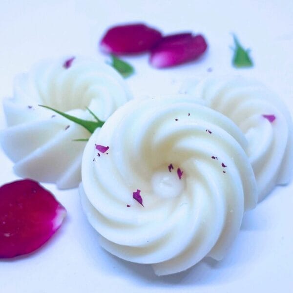 fondants parfumés rose éternelle - en cire végétale coulée à la main - Niõ