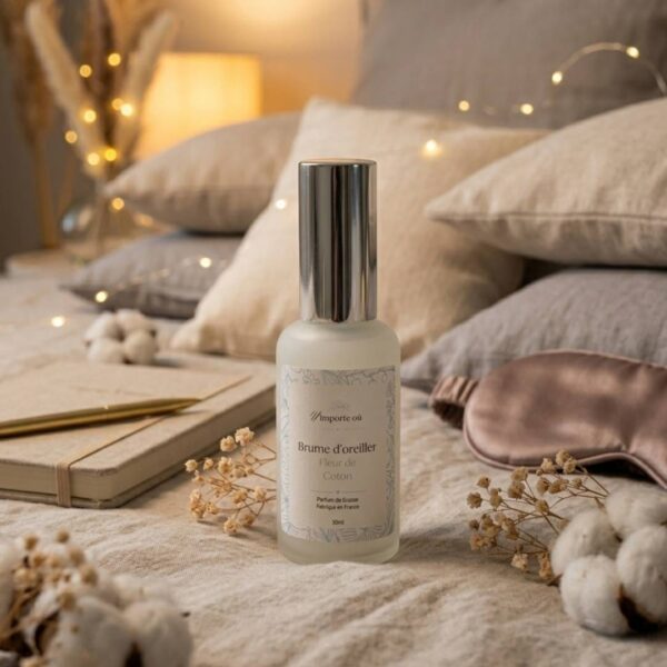 Brume d’oreiller Fleur de Coton - Sommeil doux et apaisant - Brume naturelle de nuit - Niõ par N'importe où Brume d’oreiller Fleur de Coton - Sommeil doux et apaisant - Brume naturelle de nuit - Niõ par N'importe où