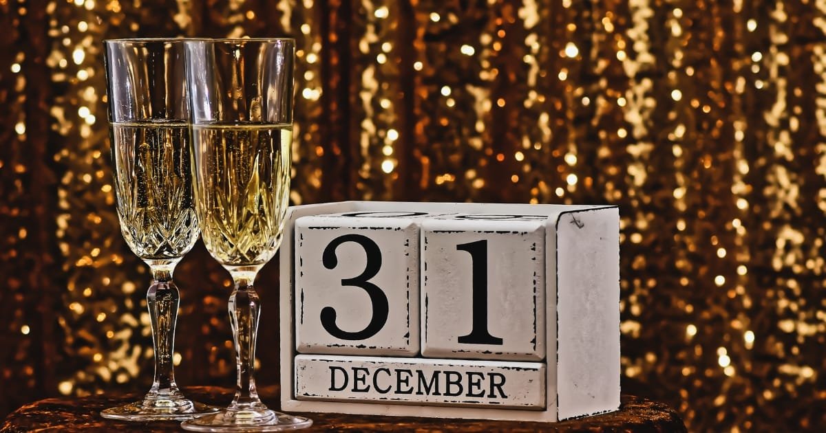 réveillon du nouvel an - thème chic et doré pour la soirée de Saint Sylvestre