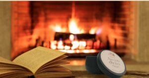 cheminée en appartement - bougie parfumée artisanale au coin du feu pour bien-être chez soi