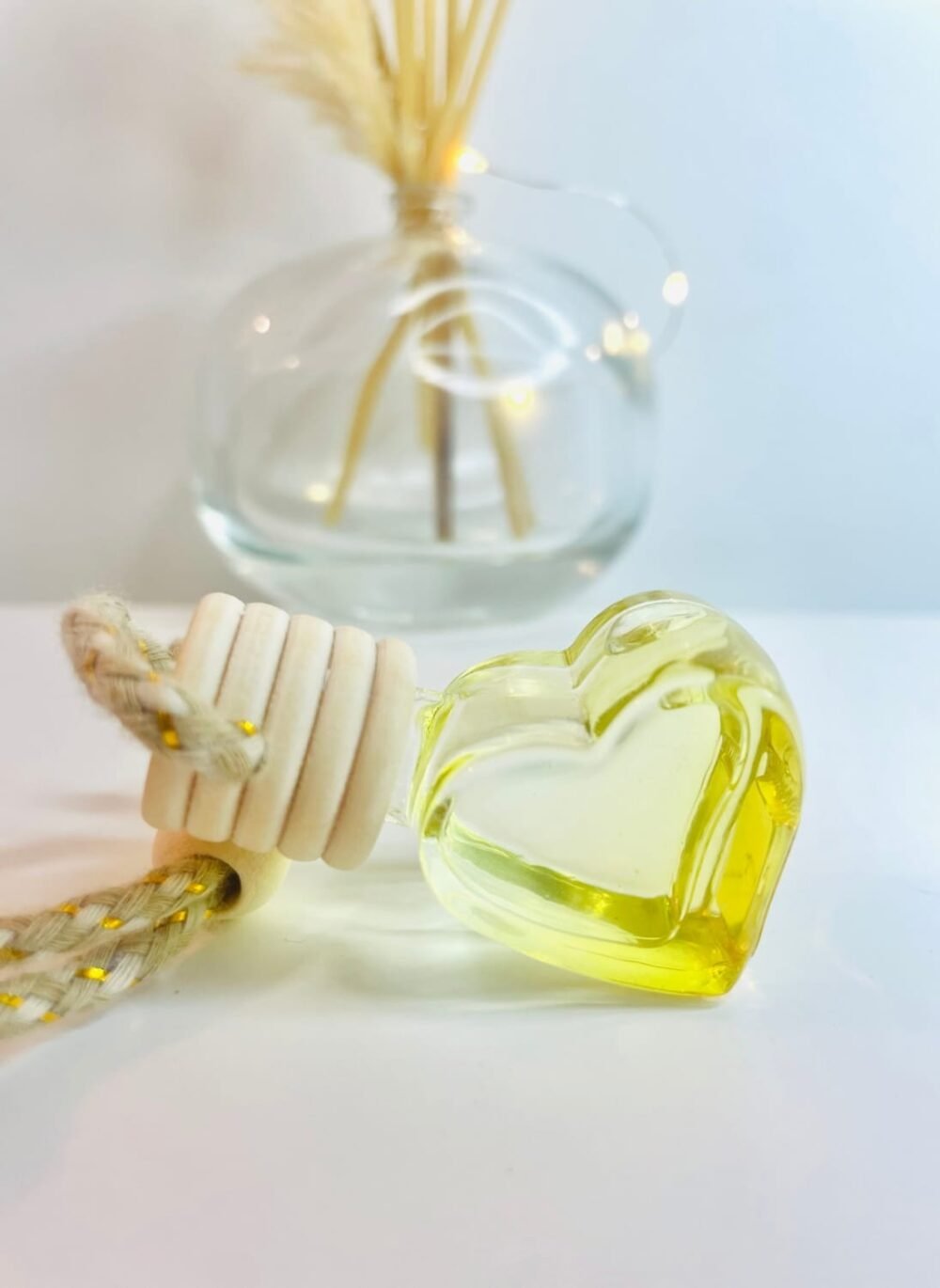 diffuseur de parfum voiture coeur saint Valentin jaune