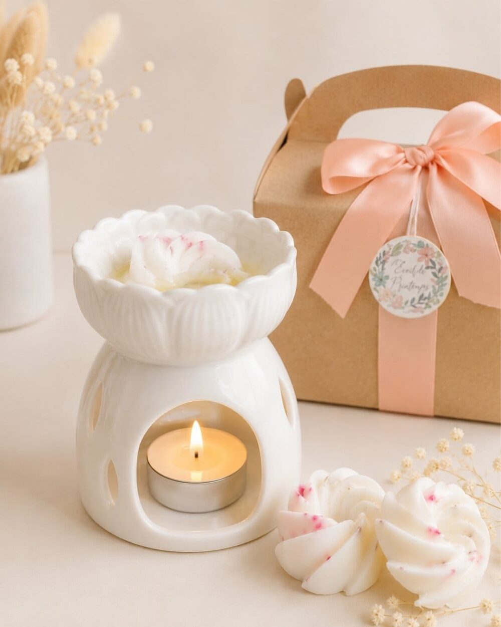 Eveil du printemps - Coffret brûle-parfum en céramique - fondants parfumés artisanaux au choix - Niõ Éveil du printemps - Coffret brûle-parfum avec des fondants parfumés au choix
