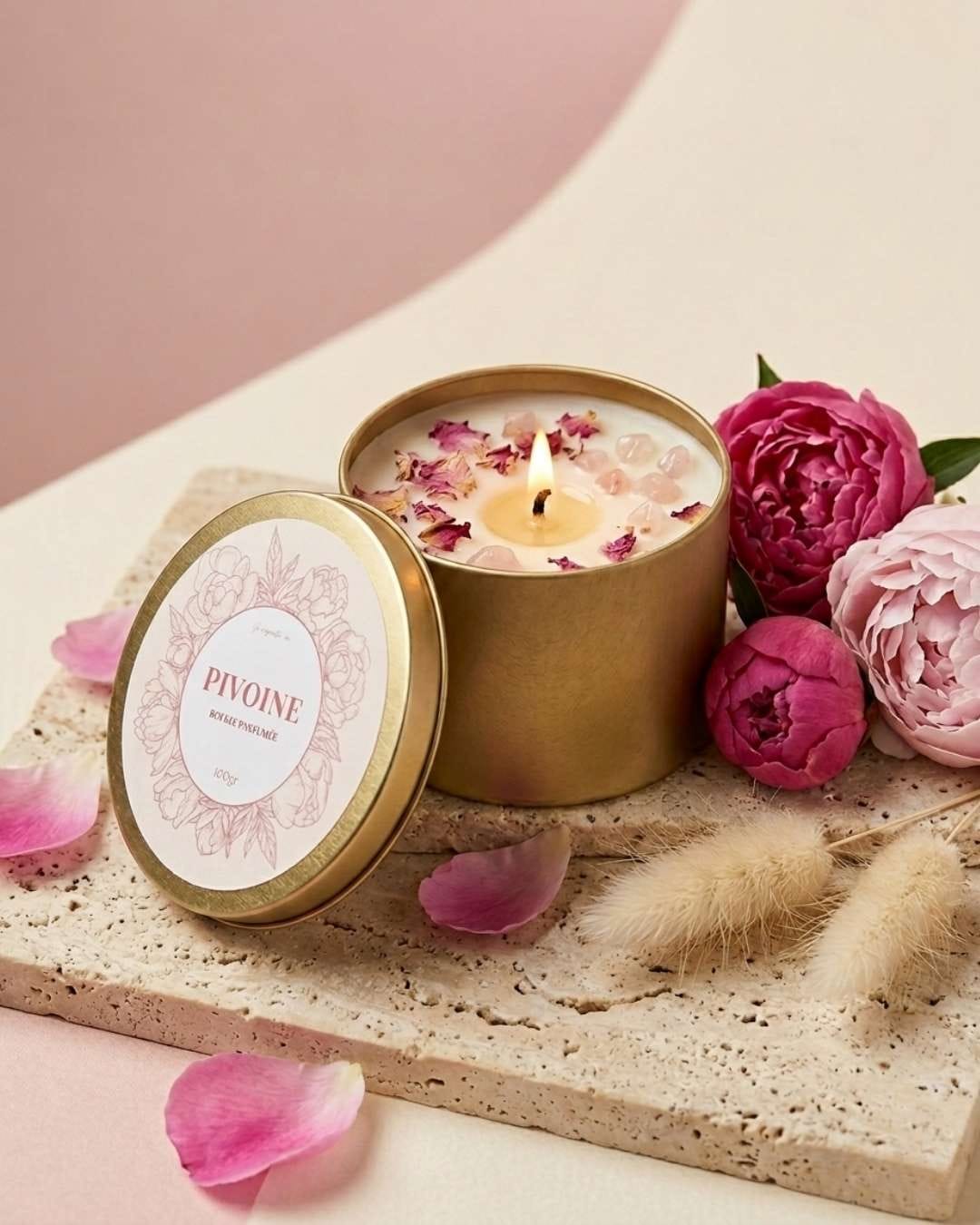 Bougie florale parfumée - La Belle Pivoine - Fait Main - Niõ Bougie florale parfumée - La Belle Pivoine - Fait Main - Niõ