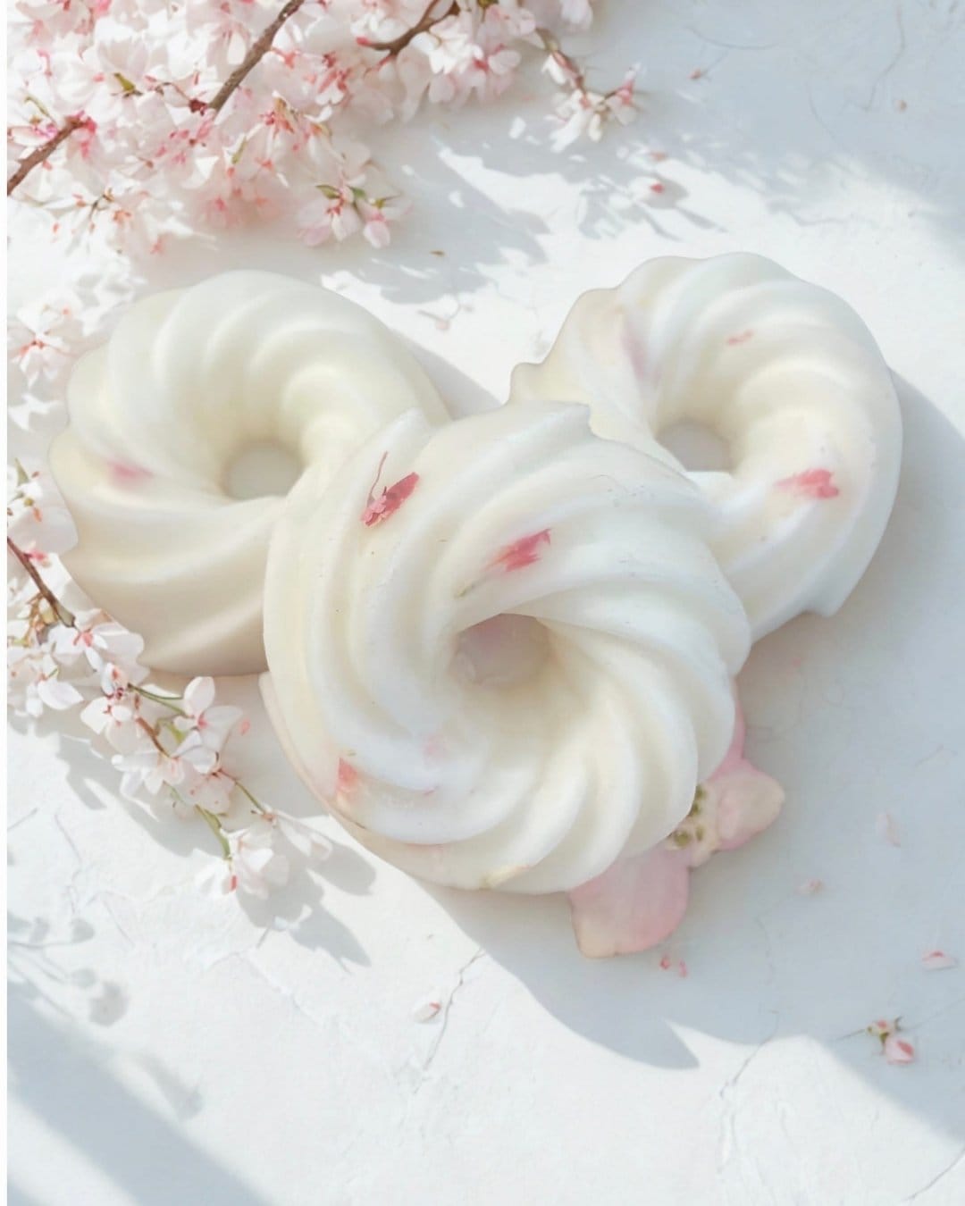 Fondants parfumés Fleur de Cerisier - Balade à Tokyo sous les Sakura - fondants artisanaux fait main - Niõ Fondants parfumés Fleur de Cerisier - Balade à Tokyo sous les Sakura - fondants artisanaux fait main - Niõ