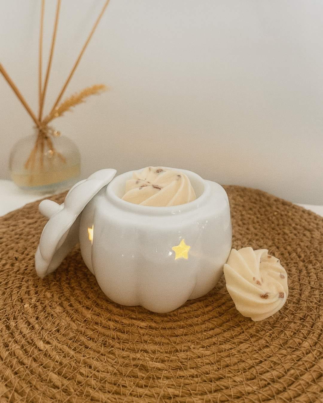 Brûle-parfum Citrouille Blanche en céramique pour les fondants parfumés - Niõ