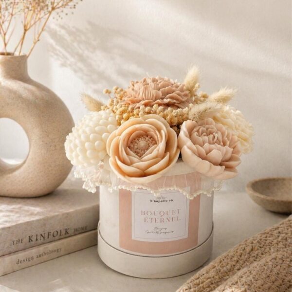 MOCHA - Bouquet éternel en fleurs de cire parfumée - Fleurs de Lin & Coton - Fait Main - Niõ par N'importe où MOCHA - Bouquet éternel en fleurs de cire parfumée - Fleurs de Lin & Coton - Fait Main - Niõ par N'importe où