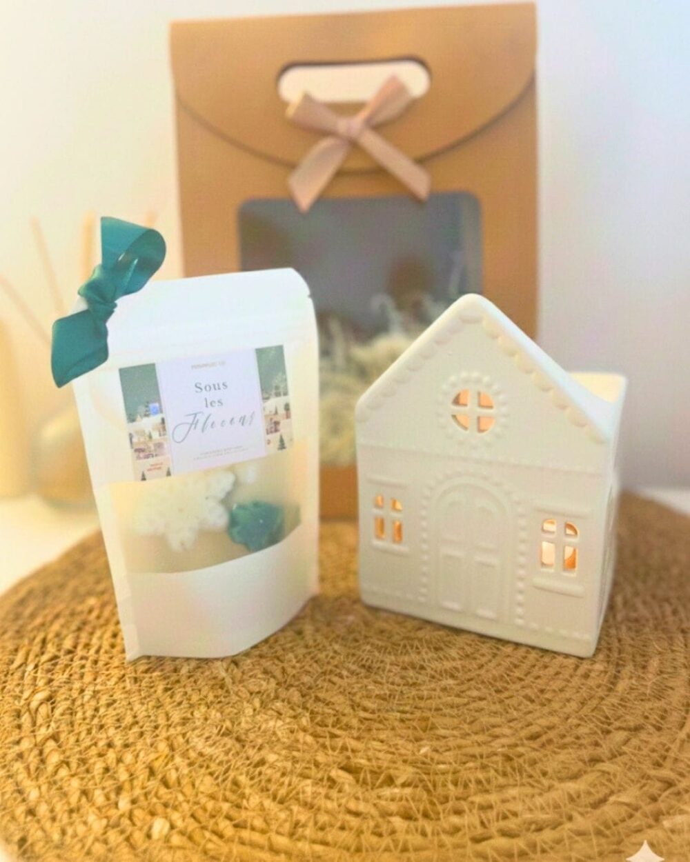 Coffret Parfumé Hiver Cosy - brûle parfum et les fondants parfumés fait main - Niõ Coffret Parfumé Hiver Cosy | Brûle-parfum & fondants parfumés