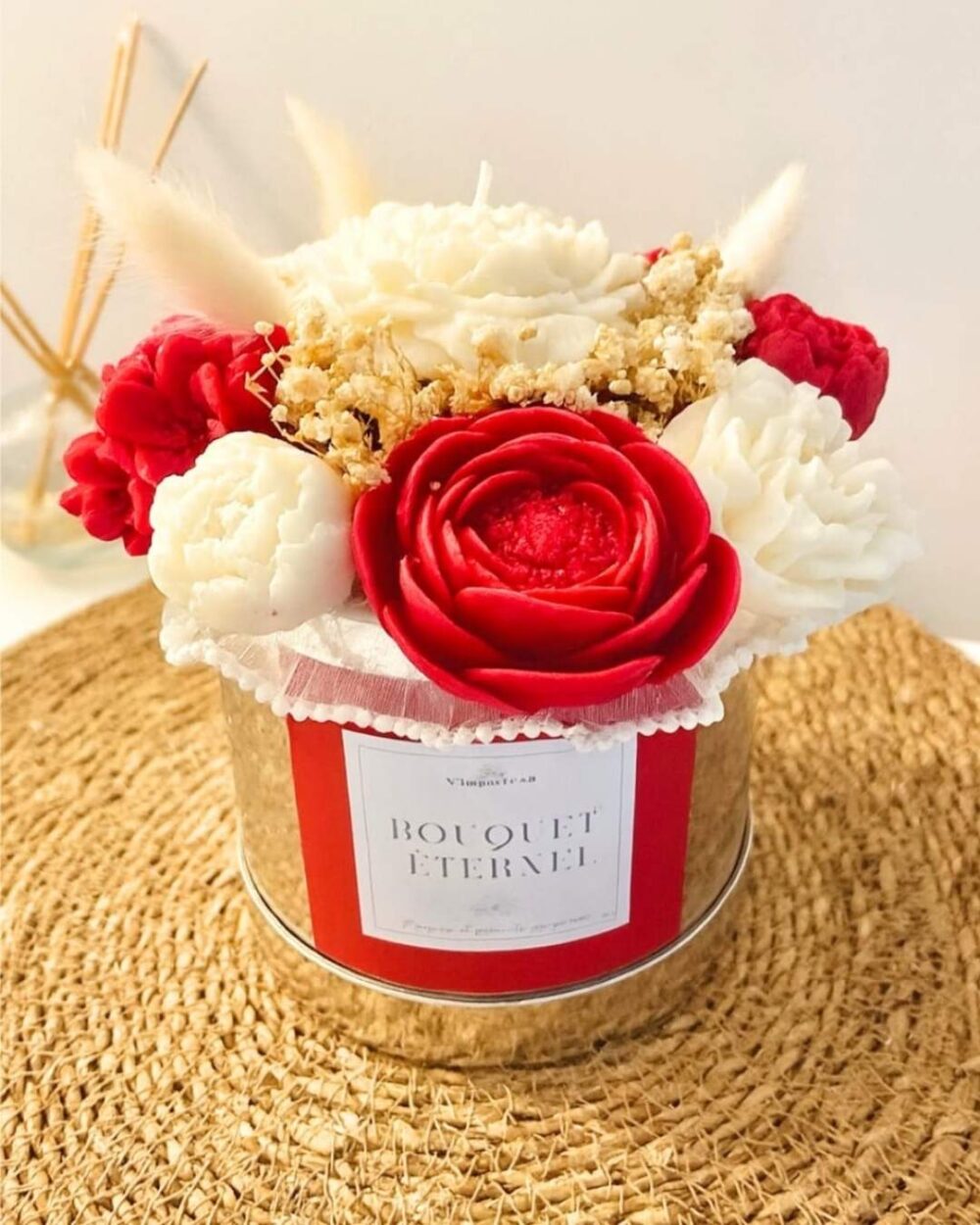 Bouquet de fleurs de cire parfumée Rose et Jasmin - Célébration - Cadeau parfait - Niõ Bouquet de fleurs de cire parfumée Rose et Jasmin - Célébration - Cadeau parfait - Niõ